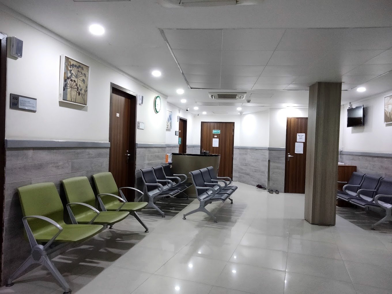 Bangladesh Specialized Hospital waiting area